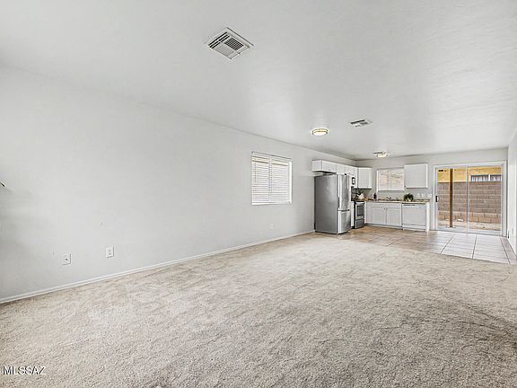 3rd image of 7035 S Placita Sorrento