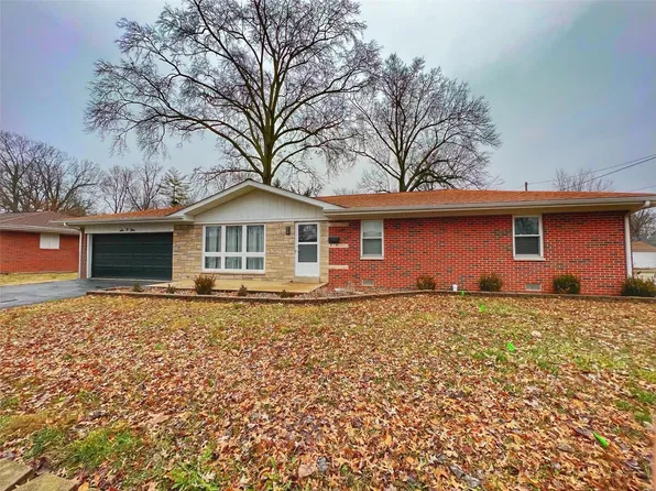 605 W Van Buren St, Millstadt, IL 62260