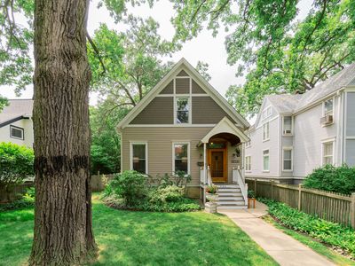 934 Elmwood Ave, Evanston, IL, 60202