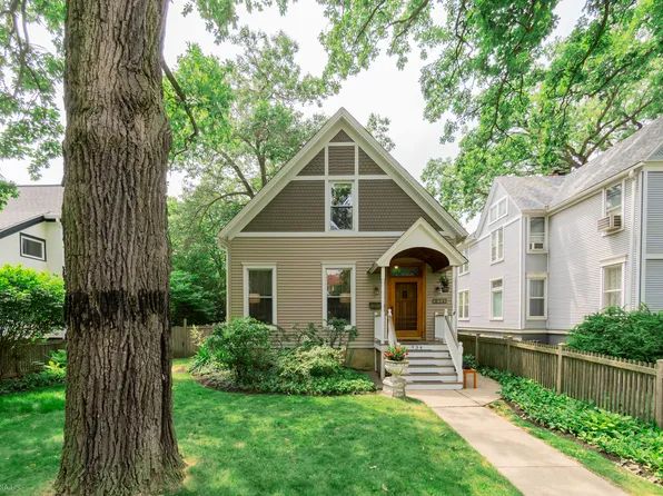 934 Elmwood Ave, Evanston, IL 60202