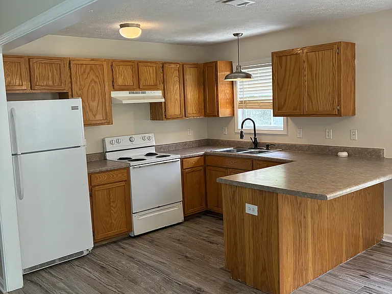 6205 W Forrest St — Photo 5