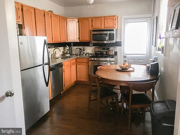 3rd image of 2653 E Ann St