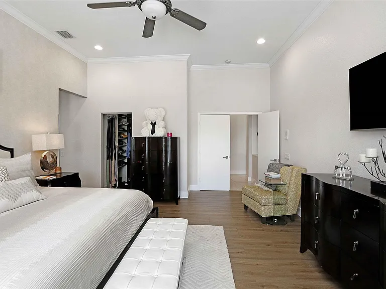 1182 Peregrine Way — Photo 32