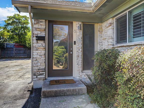 3rd image of 1307 E 52nd St #6