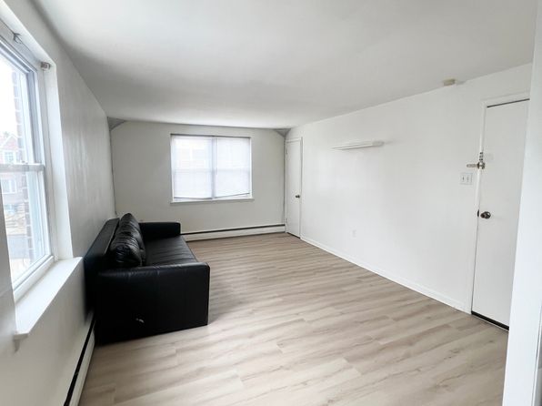 3514 Arthur St Floor 2