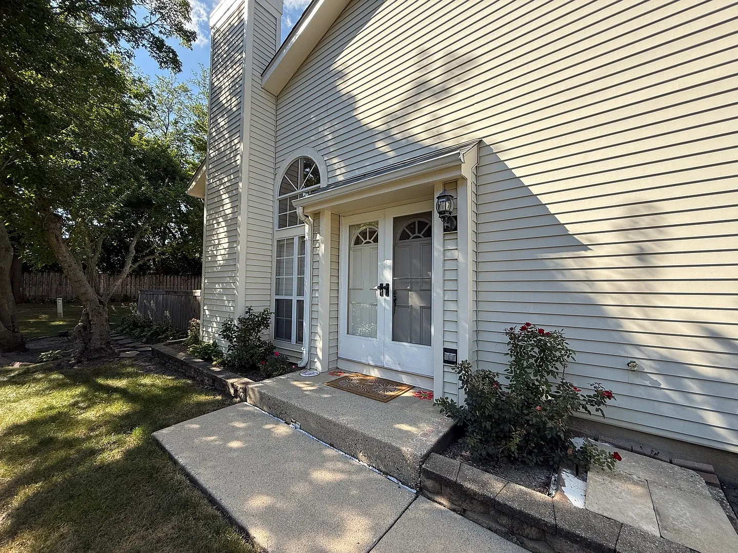 2 bed, 2.5 bath, 1488 sqft, $3,000 — Photo 3