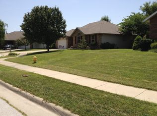 3230 W McClernon St, Springfield, MO 65803