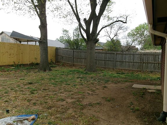 4th image of 2804 NE Scottsdale Cir