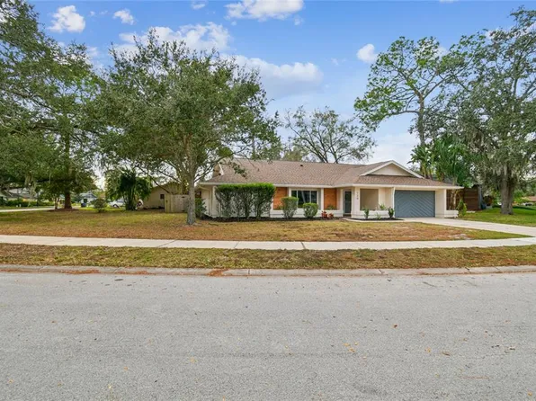 120 Rosewood Dr, Palm Harbor, FL 34685