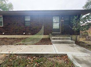 1037 & 1039 SW Kings Cross Rd, Blue Springs, MO 64014