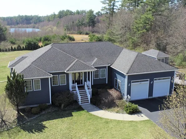 40 N Precinct St, East Taunton, MA 02718