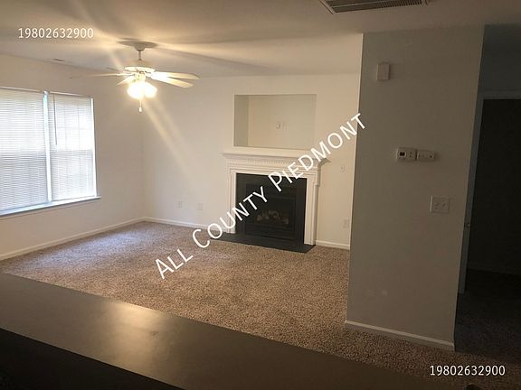 3rd image of 4808 Delprado Cir