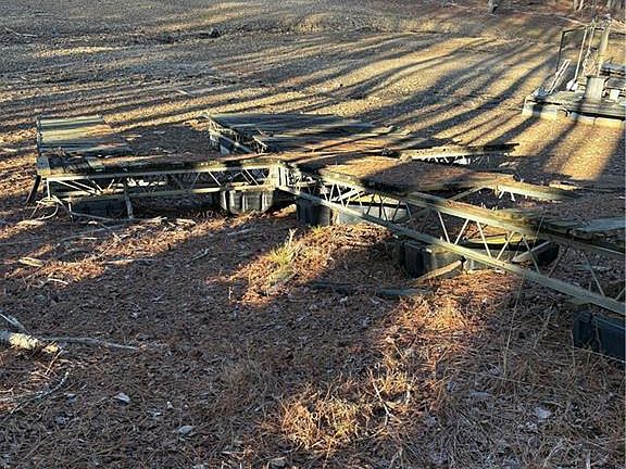 2nd image of 209 Little Victoria Rd #1