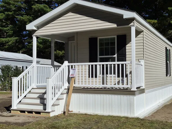5 Forestdale Dr, Halifax, MA 02338