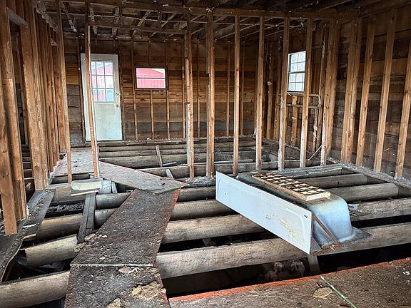 5th image of 460 Fife Lick Rd