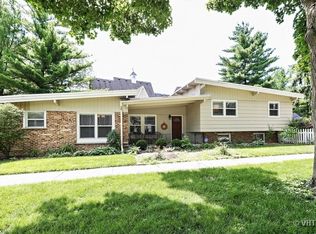 5212 Benton Ave, Downers Grove, IL 60515