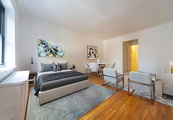 2nd image of 210 E 38th St APT 2