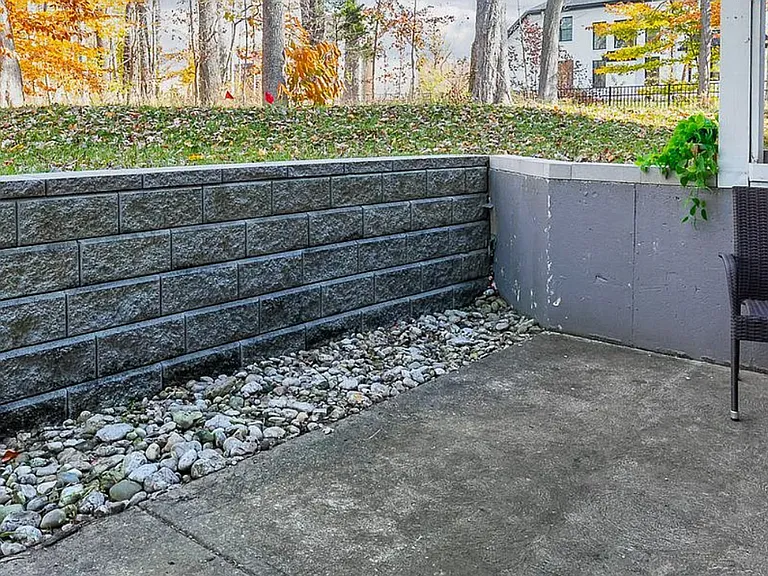 605 Hanna Ave — Photo 4