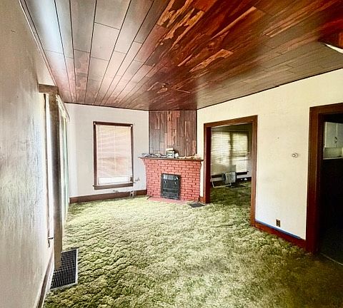 3rd image of 832 Frizell Ave