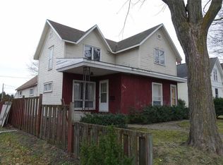 208 N Oak St, Traverse City, MI 49684