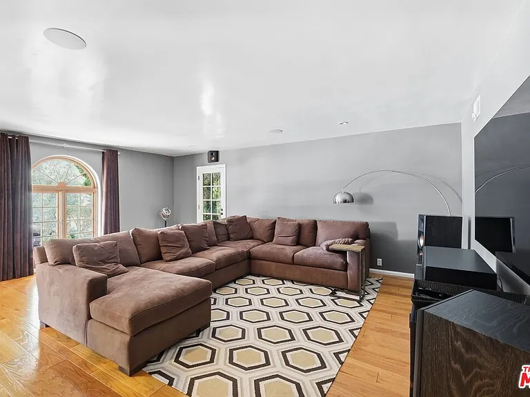 503 N Greencraig Rd — Photo 35