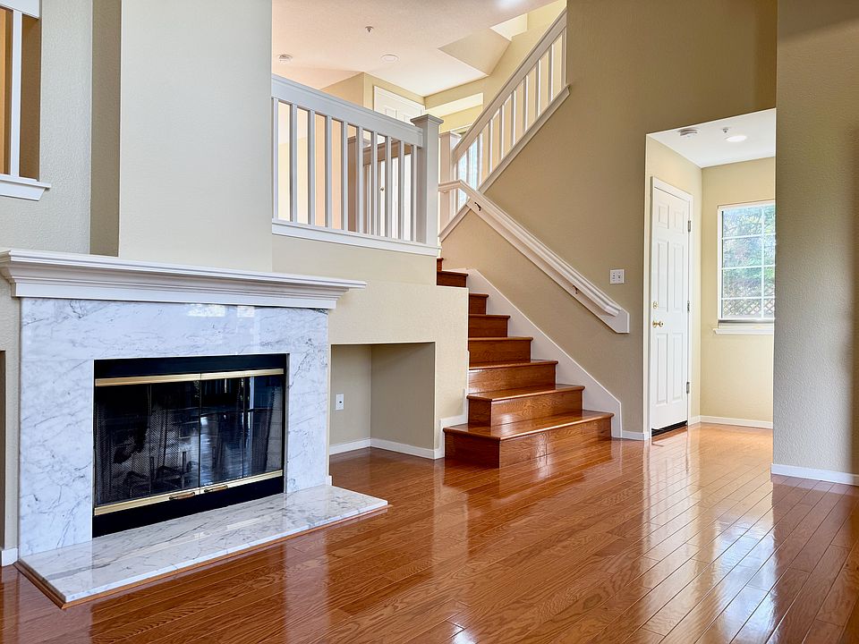 1st image of 639 Condor Ct