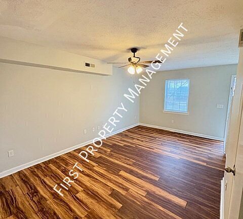 2nd image of 6020 Graston Ave