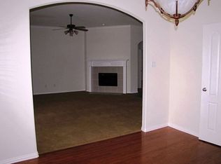 8556 Lake Springs Trl, Hurst, TX 76053