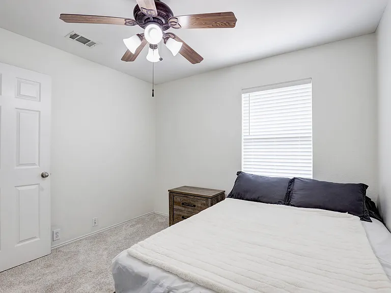 10716 Traymore Dr — Photo 28
