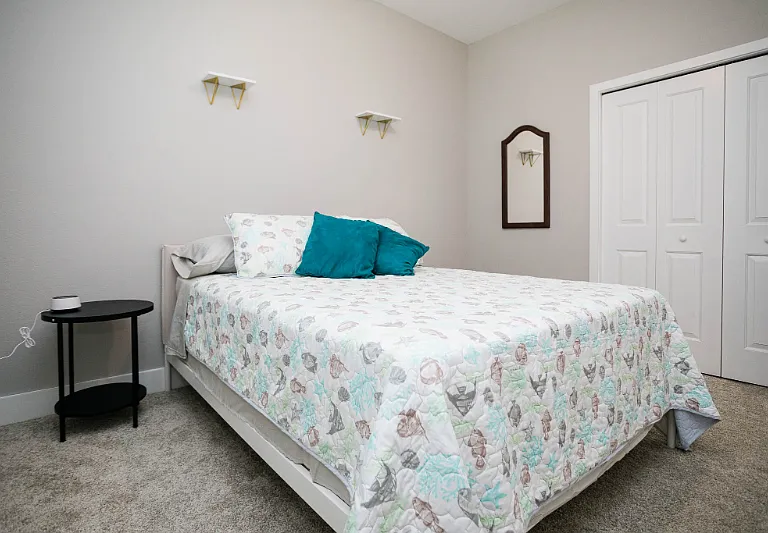 705 E Elm St — Photo 11