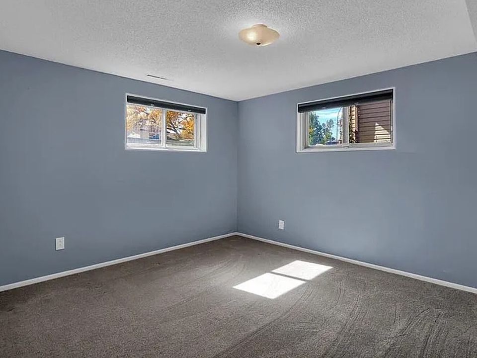 1st image of 3020 Fireweed Dr #1