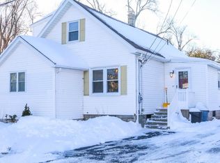 13 Frank St, Agawam, MA 01001