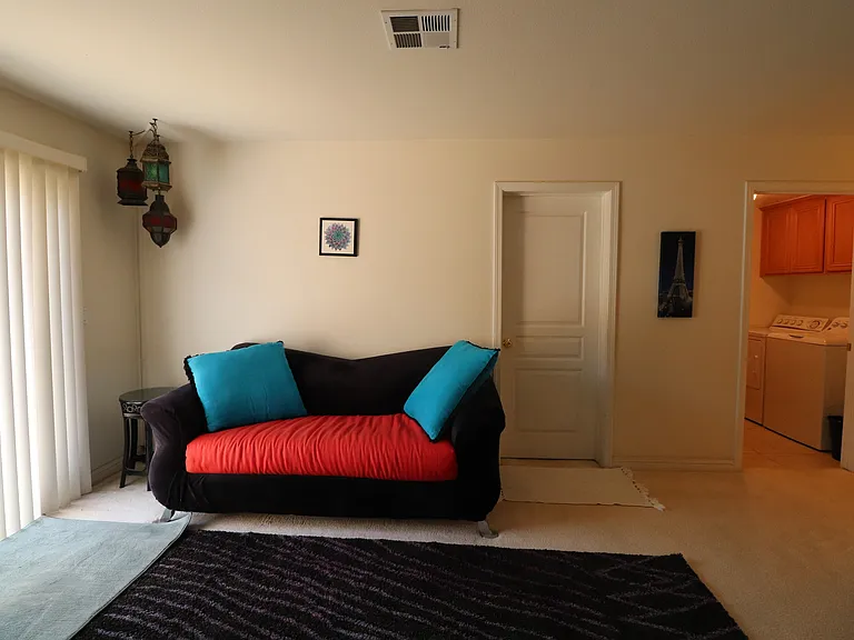 926 E Louisa Ter #A — Photo 9