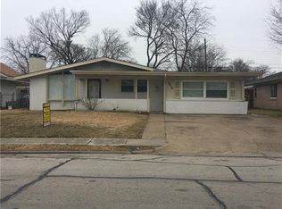 2610 10th St, Irving, TX 75060