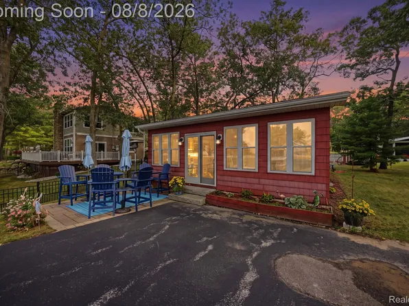 4599 Port Austin Rd, Caseville, MI 48725