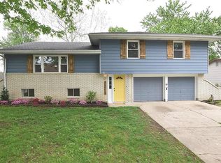 5004 NE 57th St, Kansas City, MO 64119