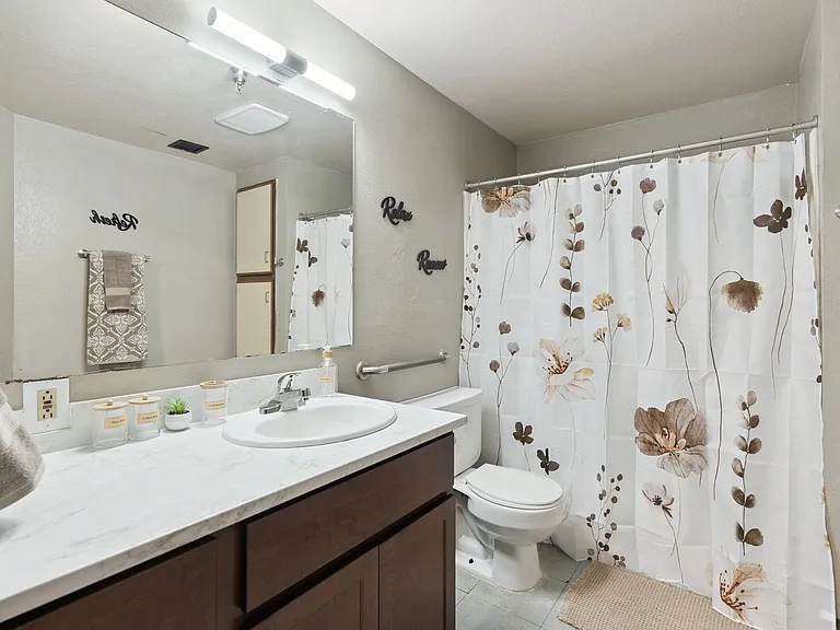 Jubilee Residences — Photo 22
