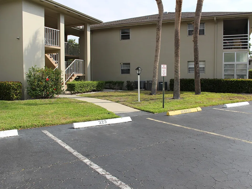 30 Lake Vista Trl #205