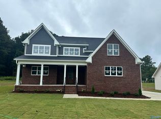 162 Spring Creek Cv, Guntersville, AL 35976