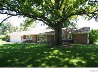 1582 Heather Dr, Lapeer, MI 48446