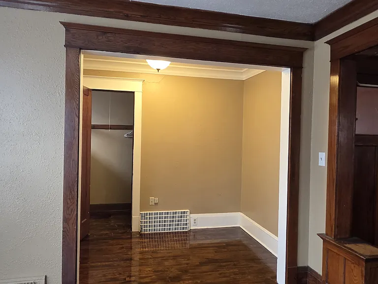 3400 N Vel R Phillips Ave — Photo 13