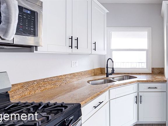 5th image of 2211 E 6th St #B