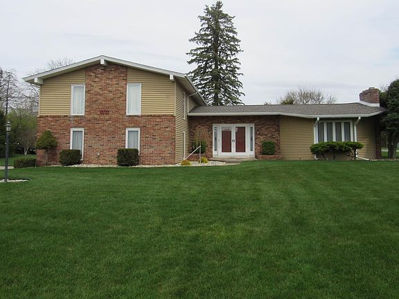 4th image of 18799 Arapaho Ln