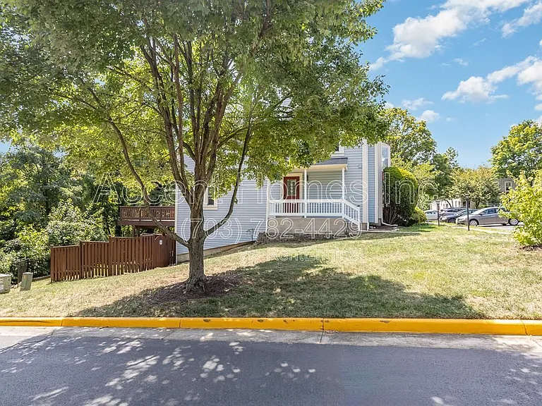 7301 Castleberg Ct — Photo 4