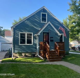 1802 4th Ave N, Grand Forks, ND, 58203
