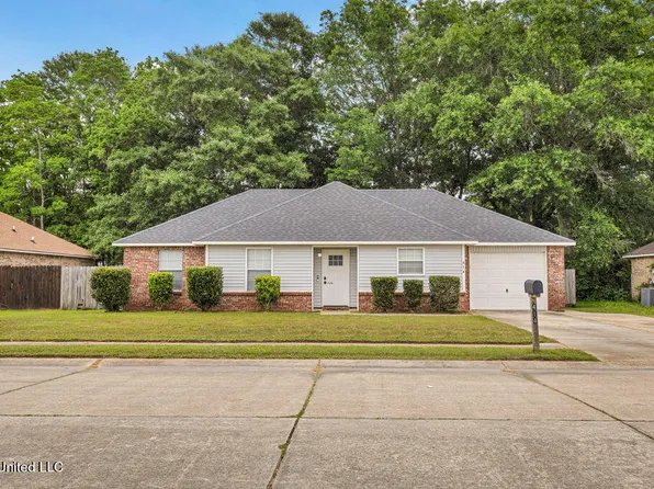 414 Woodward Dr, Ocean Springs, MS 39564
