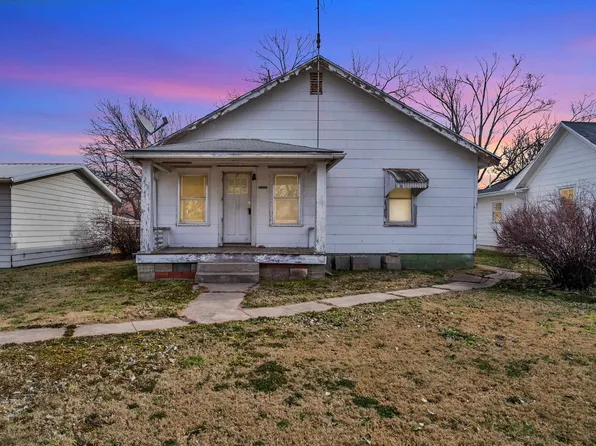 520 N Cedar St, Marion, KS 66861