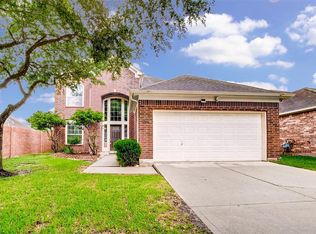 12005 Fountain Brook Dr, Pearland, TX 77584