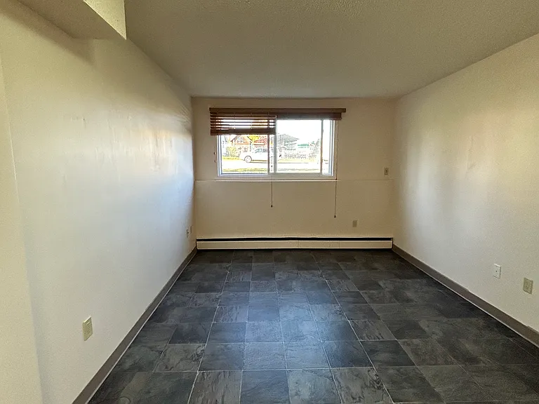 129 Centre St S #1 — Photo 10