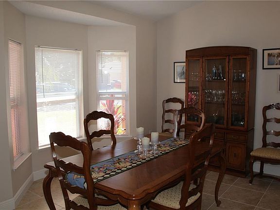 4th image of 3949 Warbler Dr